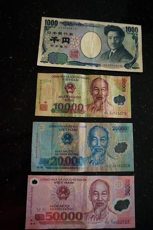 国内即発送 古銭 ベトナムドン １万ドン
